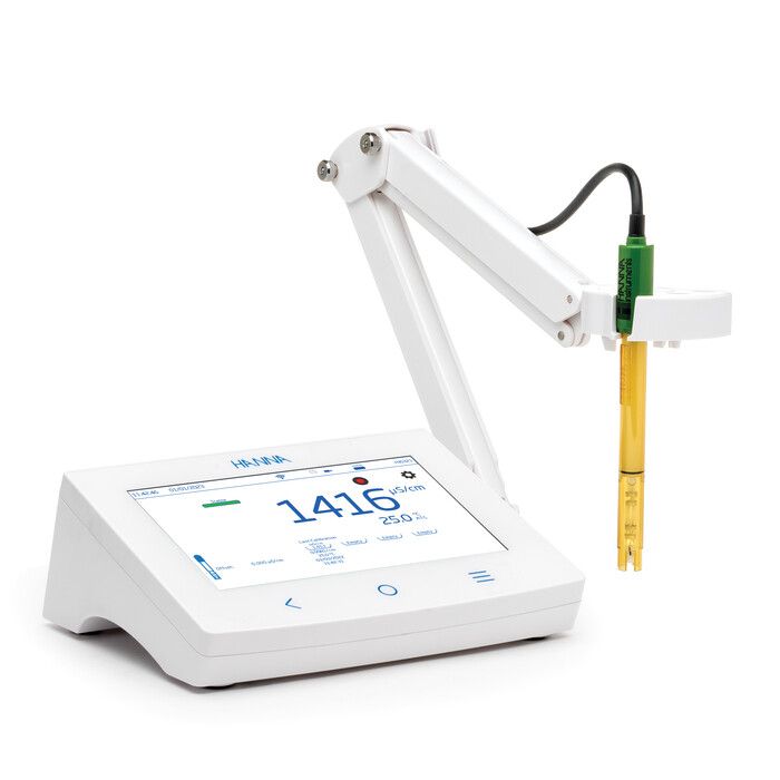 Advanced Conductivity Benchtop Meter - HI6321